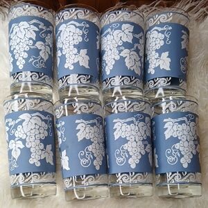 Elegant Blue and White Grape Design Glass Set